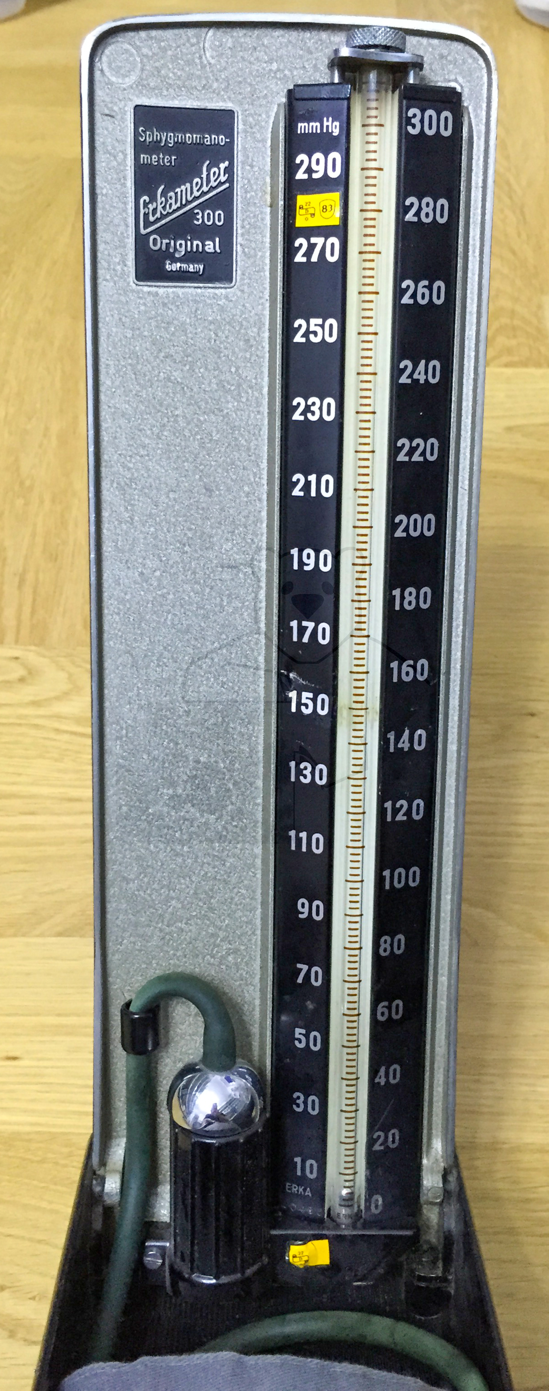 Erka 300 Blutdruckmesser (Sphygmomanometer), Originalzustand, 1960'er Jahre, Skala